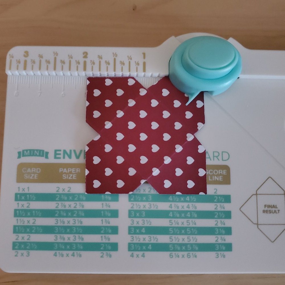 We R Memory Keepers Envelope Punch Board - Picture 10 of 11
